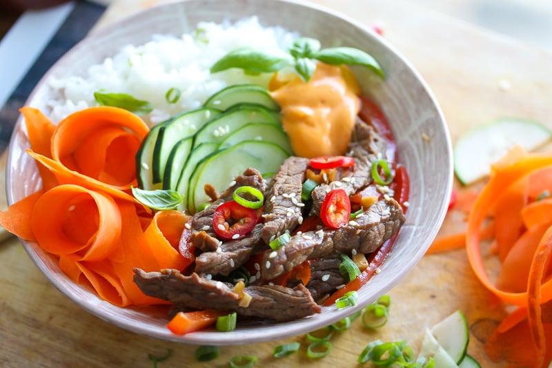 Korean Beef Bowls with Chili Aioli | dishingouthealth.com
