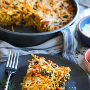 Pumpkin Kale Turkey Sausage Spaghetti Pie | dishingouthealth.com