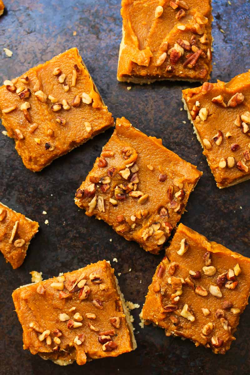 Raw Pumpkin Pie Bars (gluten free, vegan-friendly) | dishingouthealth.com