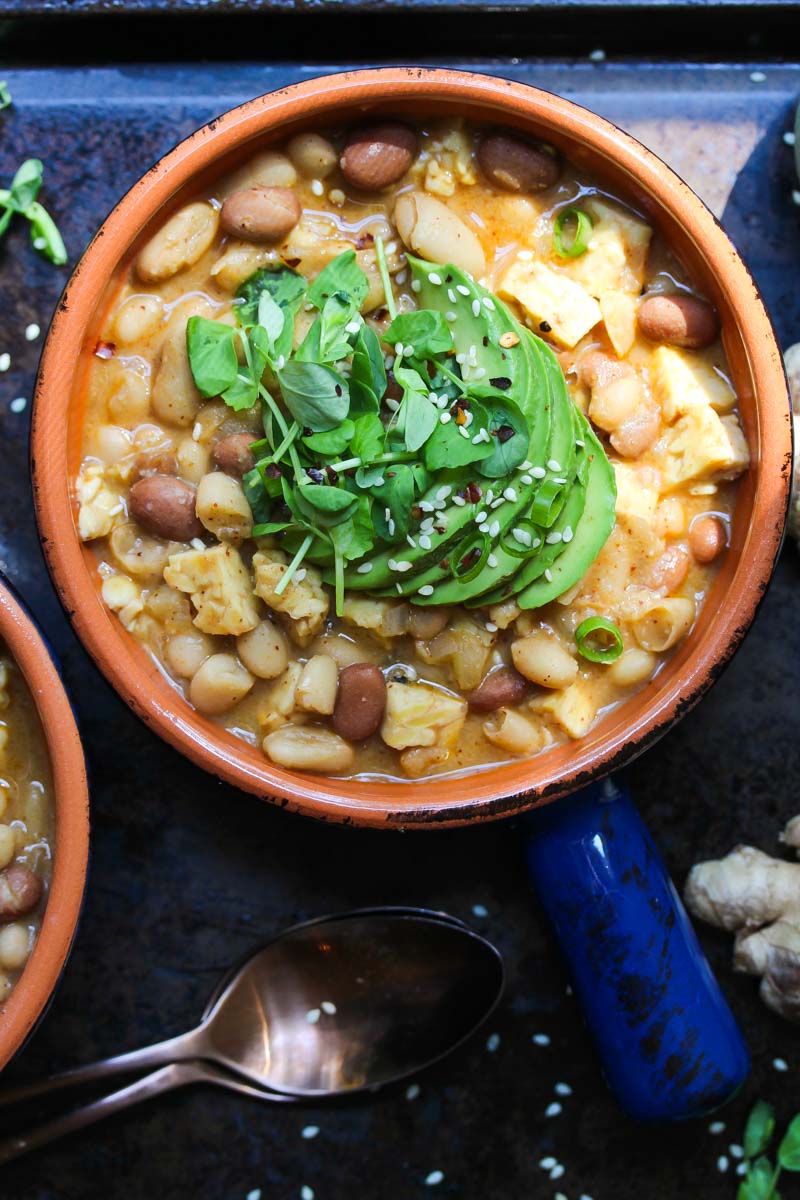 Miso Tempeh Chili (Vegan) | dishingouthealth.com