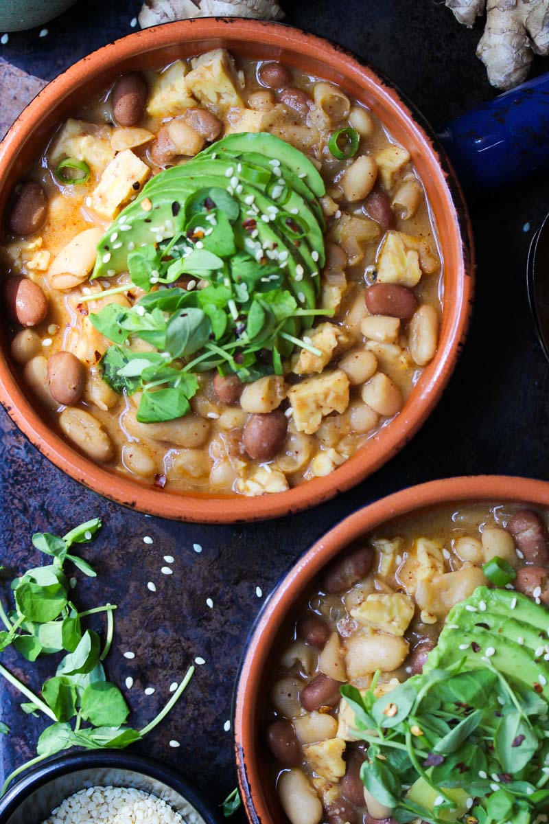 Miso Tempeh Chili (Vegan) | dishingouthealth.com