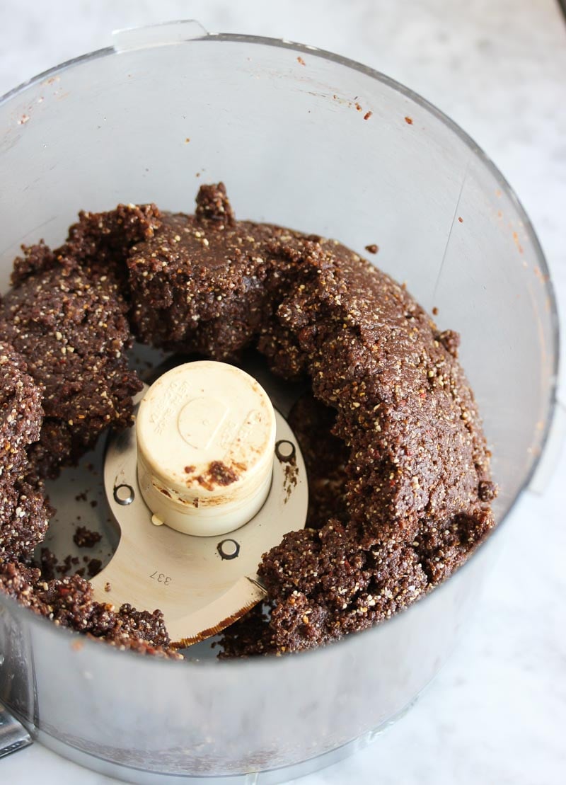 Raw Superfood Brownie Bites (vegan, gluten free) | dishingouthealth.com