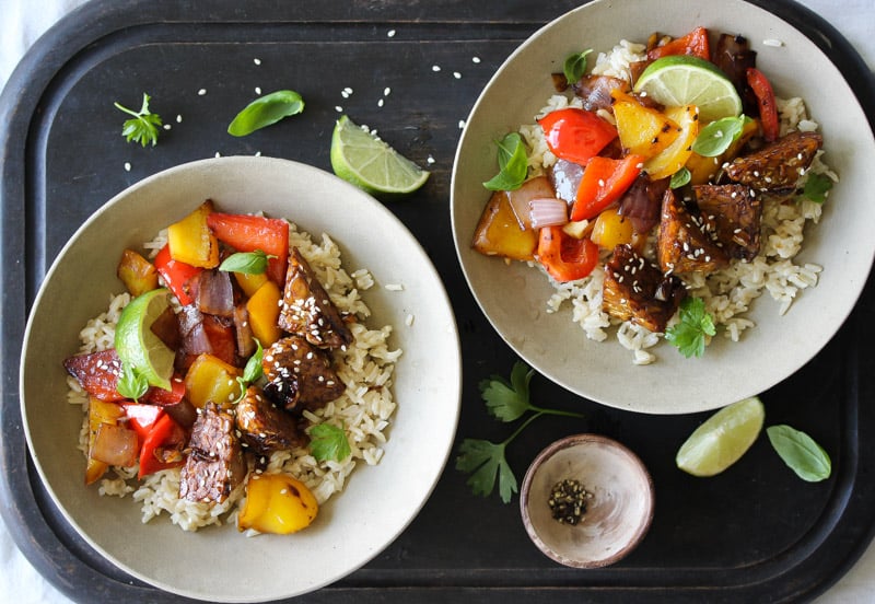Orange Teriyaki Tempeh Bowls | dishingouthealth.com