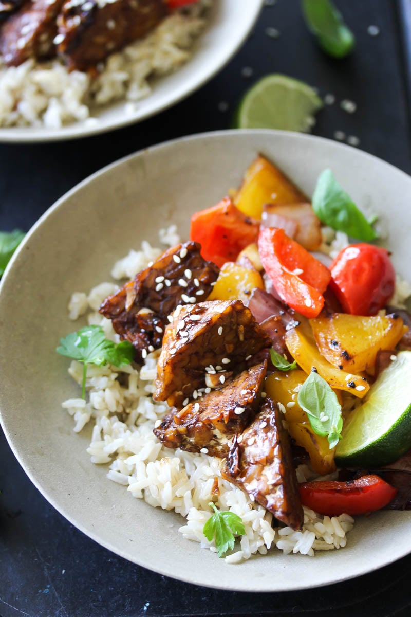 Orange Teriyaki Tempeh Bowls | dishingouthealth.com