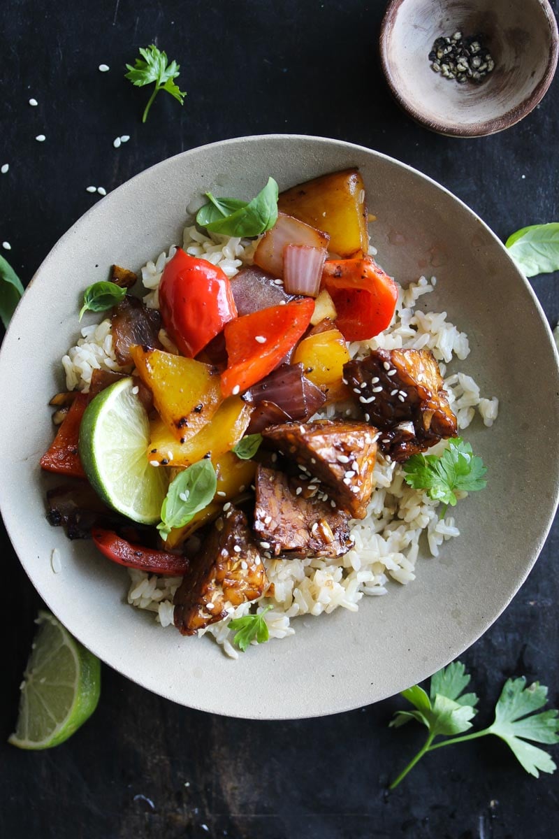 Orange Teriyaki Tempeh Bowls | dishingouthealth.com