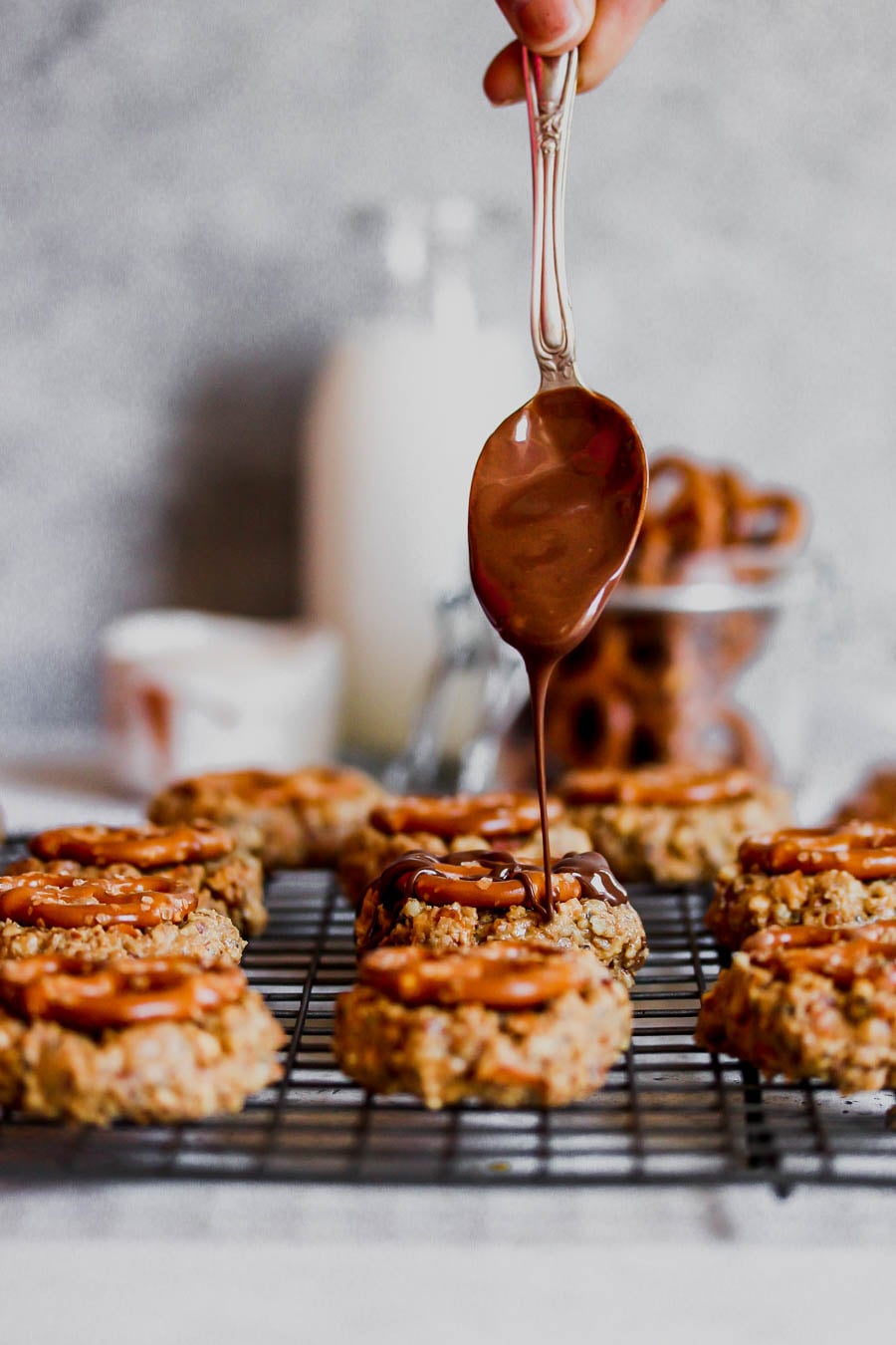 No-Bake Salted Chocolate Peanut Butter Pretzel Cookies