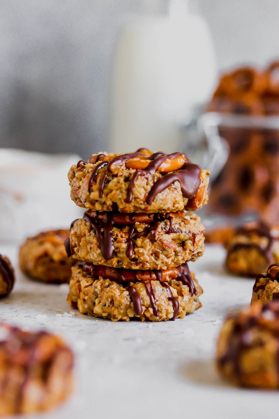 No-Bake Salted Chocolate Peanut Butter Pretzel Cookies