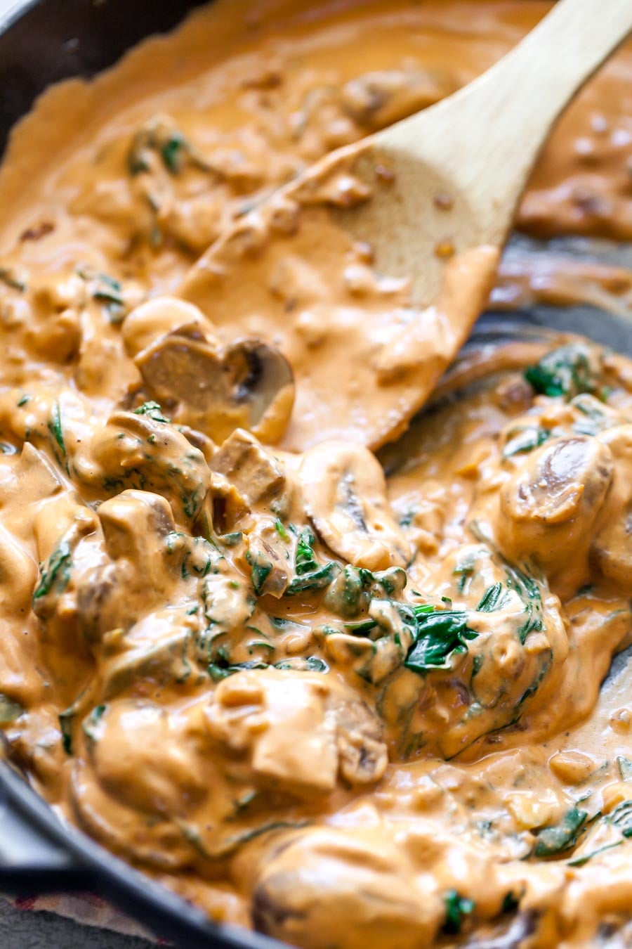 Vegan Vodka Sauce with Mushrooms, Spinach, and Garlic