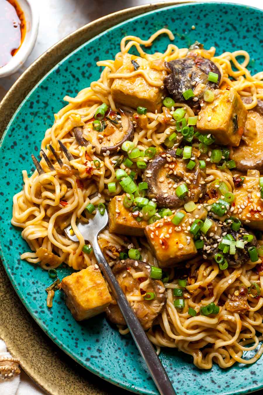 Crispy tofu in sesame sauce with ramen noodles