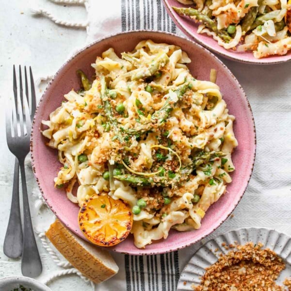 Lemon asparagus pasta topped with lemon-basil breadcrumbs