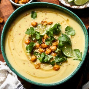 Green Curry Cauliflower Soup